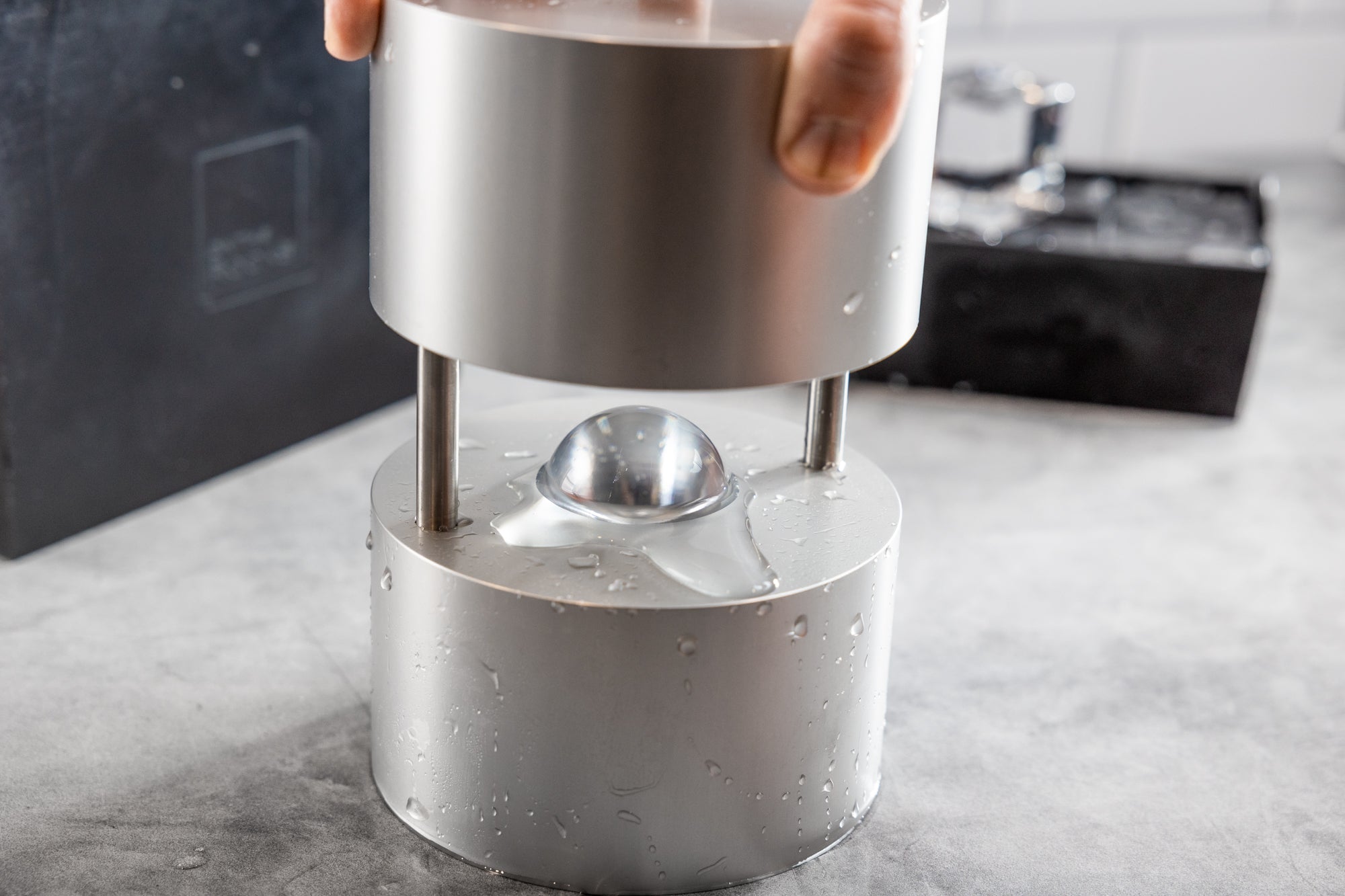 2 Inch Aluminum Ice Sphere Press